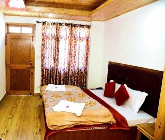 Himalayan Palace Hotel Manali  Bagian luar foto