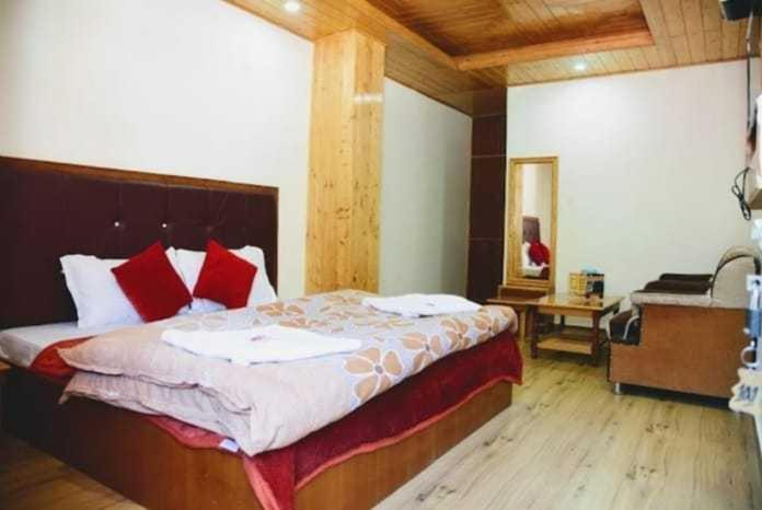 Himalayan Palace Hotel Manali  Bagian luar foto